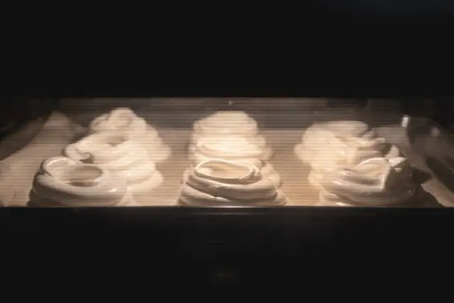 Dlaczego beza płacze? Rozwiąż problem syropu raz na zawsze!