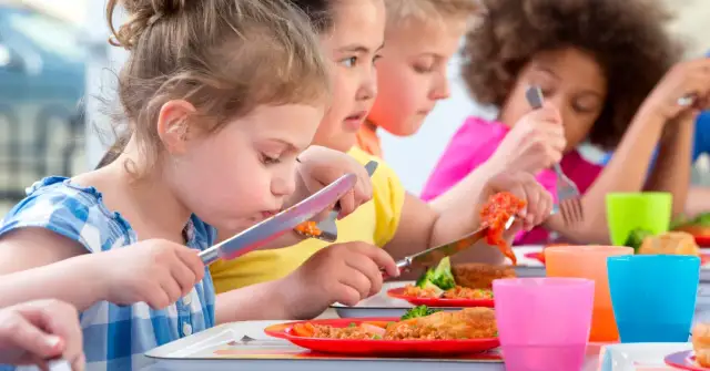 Jak powinien wyglądać jadłospis w przedszkolu, aby dzieci chętnie jadły?