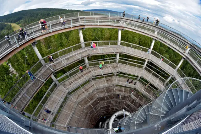 Korona czeska: Jak płacić w Czechach, by nie stracić? Poradnik