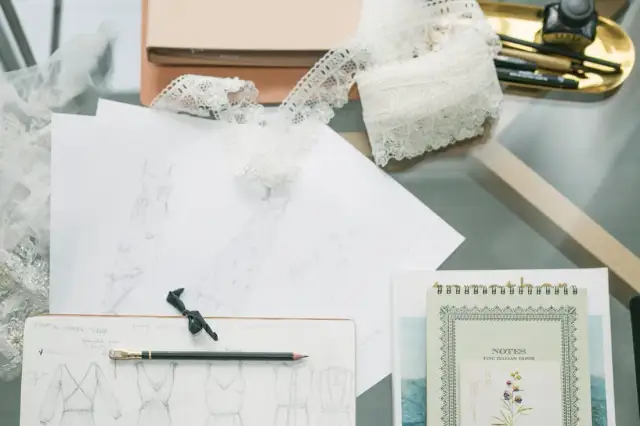 Ile kosztuje uszycie sukni ślubnej? Poznaj ceny i ukryte koszty