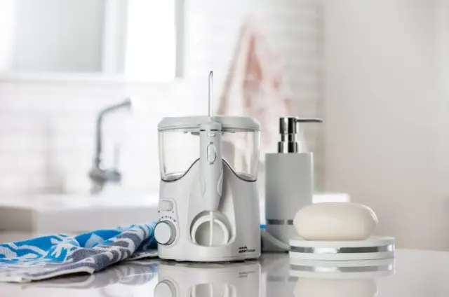 Irygator czy szczoteczka soniczna? Odkryj złoty standard higieny!