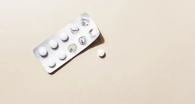 Czy leki na cholesterol odchudzają? Prawda o ich wpływie na wagę