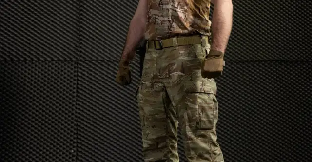 Najlepsze męskie spodnie w rozmiarze 56 – styl, materiały, zakupy online