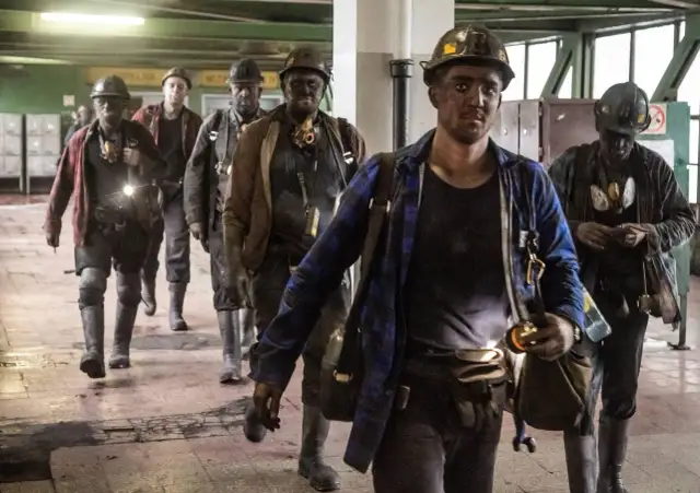 Ile zarabia elektryk na kopalni? Zaskakujące wyniki i różnice regionalne