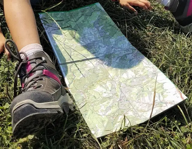 Najlepsze trasy po Sudetach z wózkiem: mapy i porady dla rodziców małych dzieci