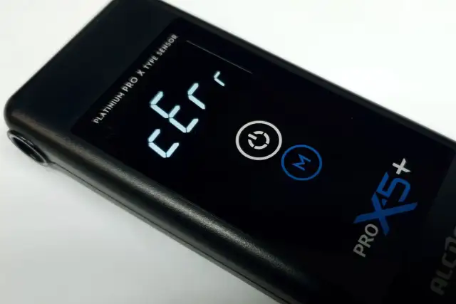 Alkomat pokazuje błędy? Reset nie pomoże kalibracja tak!