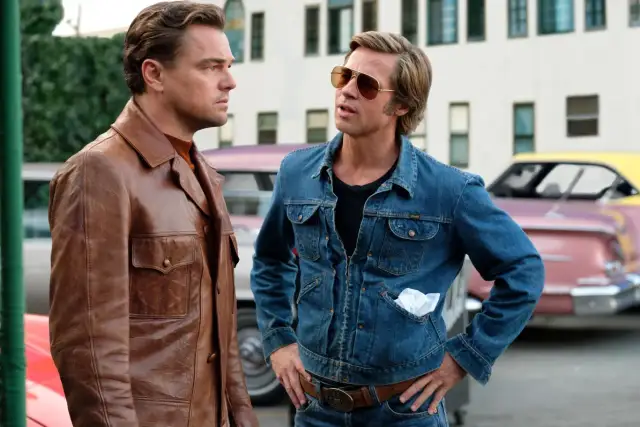 Leonardo DiCaprio i Brad Pitt w filmie "Pewnego razu w Hollywood".