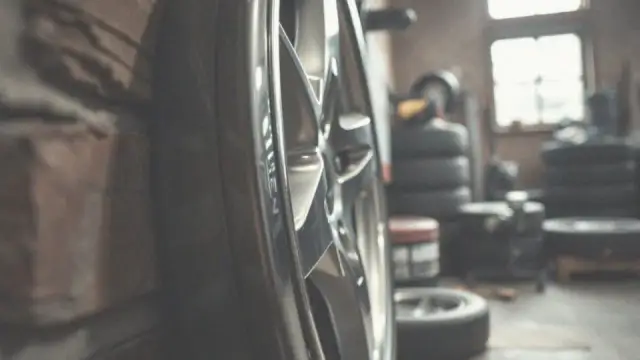 Jak chromować felgi: najważniejsze metody, koszty i porady dotyczące przygotowania