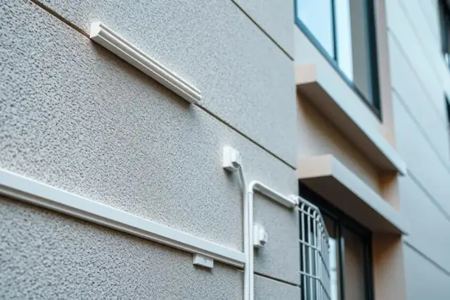 Jak zamaskować kable na elewacji - praktyczne porady i metody ukrywania