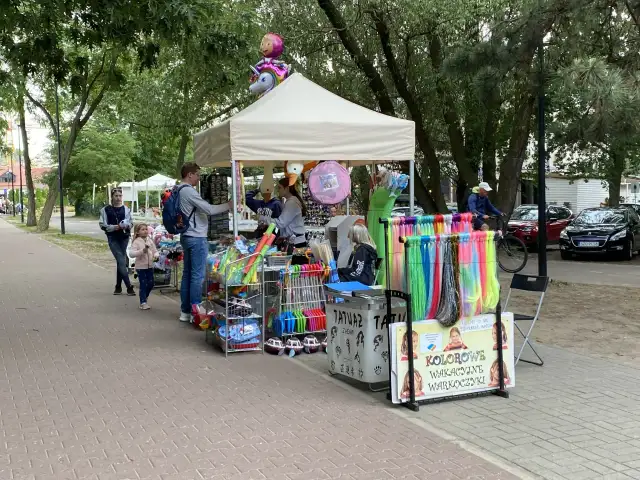 Ile kosztuje warkoczyk nad morzem? Sprawdź ceny i porady