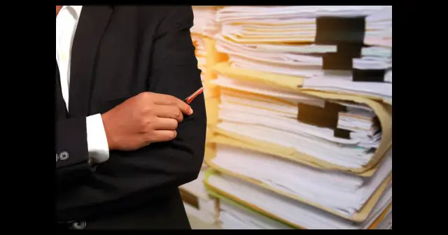 Ile widnieje się w BIK i jak długo wpływa na zdolność kredytową