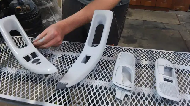 Jak malować plastik? Kompletny przewodnik krok po kroku