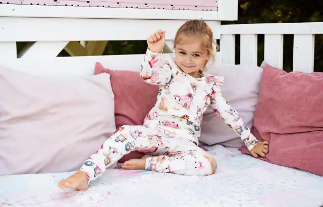 Piżama jednoczęściowa 86: Jak wybrać idealny pajacyk?