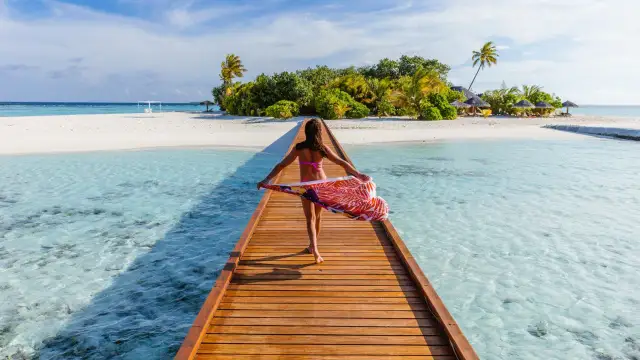 Ile kosztuje lot na Malediwy? Odkryj najlepsze ceny i porady