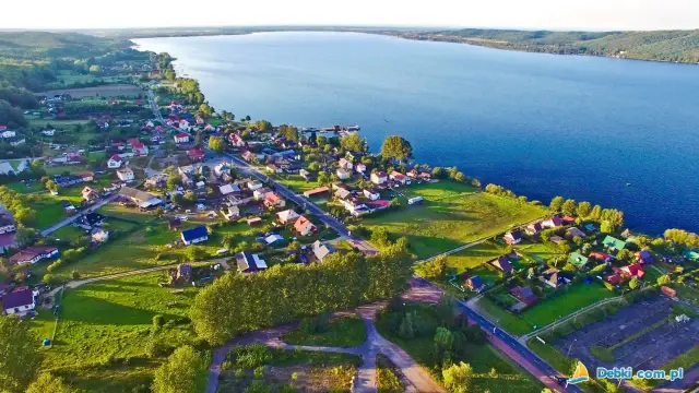 Jezioro Żarnowieckie: Odkryj Kaszubską Perłę i jej tajemnice!