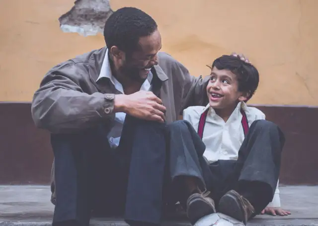 Jak rozmawiać z dzieckiem o szkole, by zbudować zaufanie i wsparcie