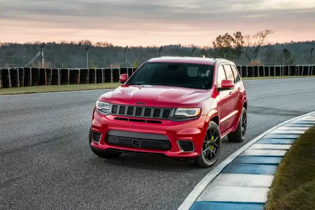 Ile kosztuje jeep grand cherokee? Ceny nowych i używanych modeli