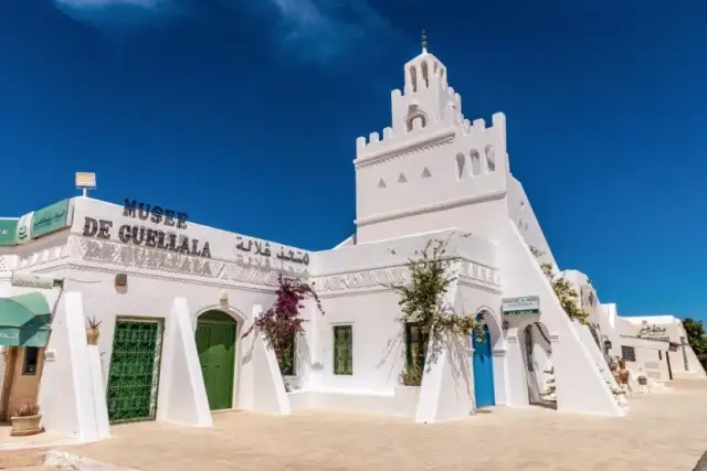 Djerba: Odkryj atrakcje, kulturę i sekrety wyspy