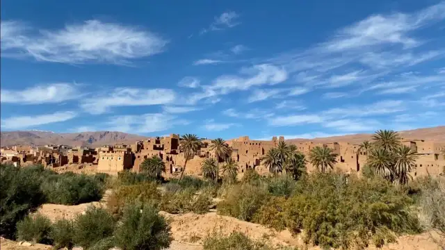 Odkryj Maroko: Gdzie leży i co musisz wiedzieć przed podróżą?