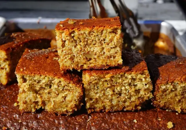 Najlepszy przepis na greckie ciasto orzechowe, które zachwyci smakoszy