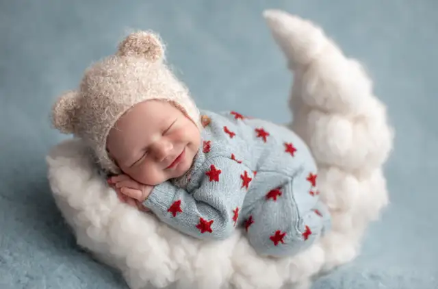 Ósmy skok rozwojowy: Kiedy i jak wspierać malucha w "burzy"?