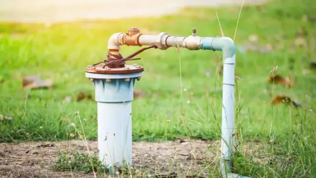 Studnia Głębinowa: Jak Wykończyć? Od Wiercenia do Czystej Wody