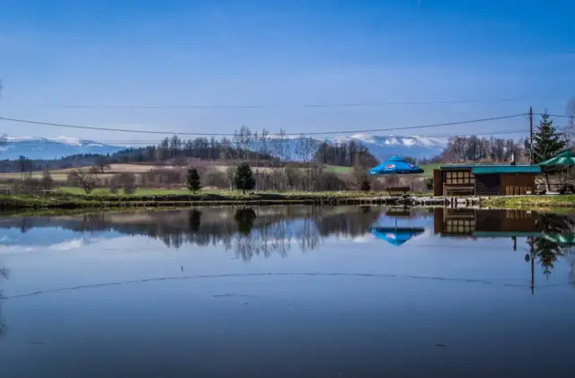 Ryby z noclegiem: Polska. Znajdź idealne łowisko z kartą lub bez!