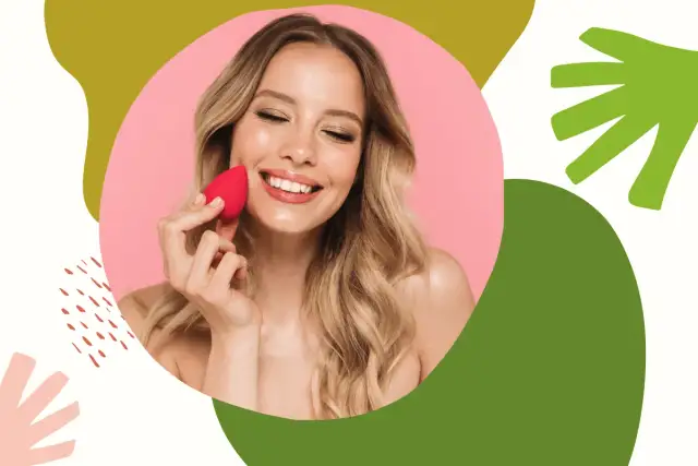 Uśmiechnięta blondynka aplikuje kosmetyk gąbeczką. Czy to krem CC? Dowiedz się, co to jest i jak działa!