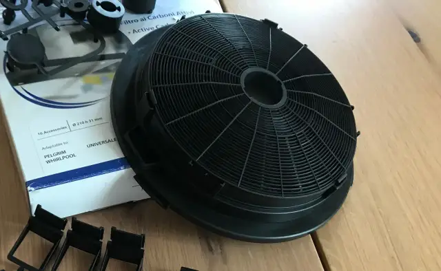 Jak wyczyścić filtr węglowy w okapie: skuteczne metody regeneracji