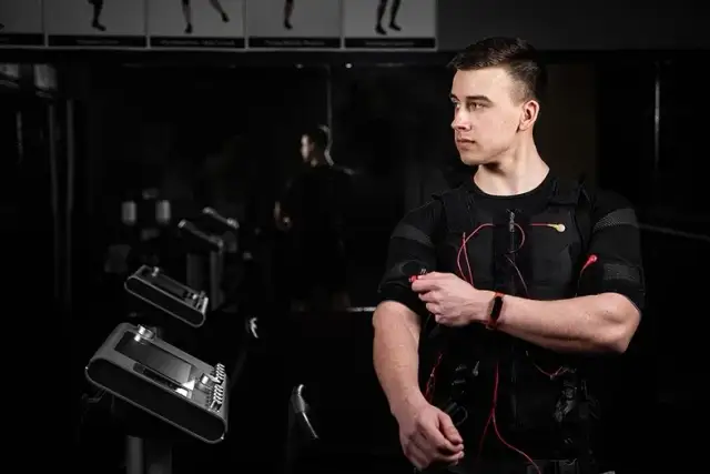 Ile kosztuje trening EMS? Ceny, oferty i porównania w Polsce