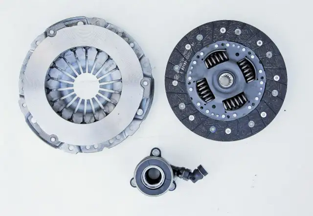 Zepsute sprzęgło? Ekspert radzi: poznaj objawy i koszty naprawy