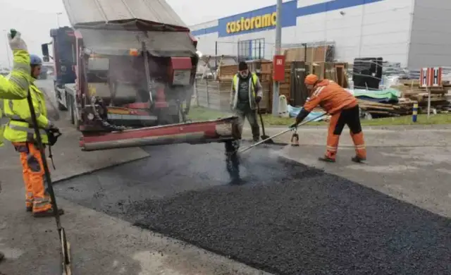 Ile kosztuje m2 asfaltu? Poznaj ukryte koszty i ceny w Polsce