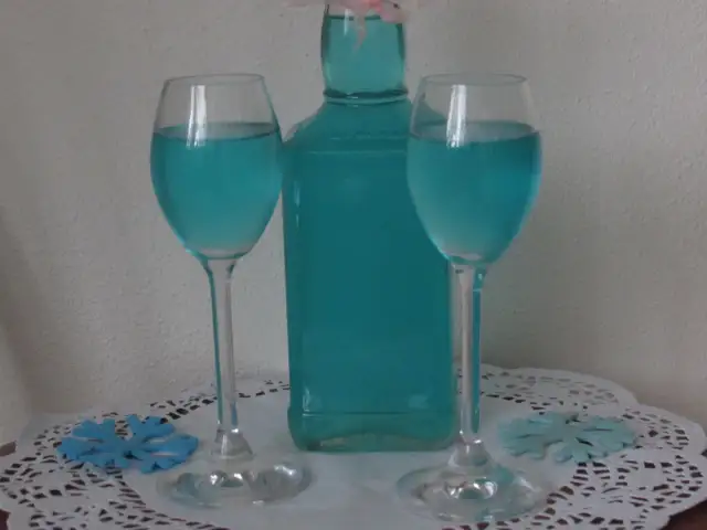 Jak zrobić wódkę z cukierków lodowych - proste przepisy i porady