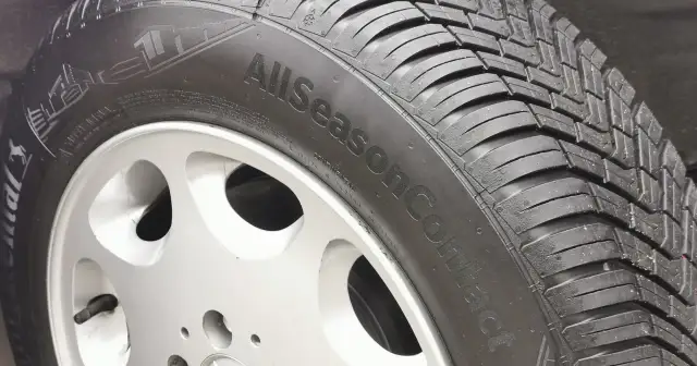 Opony całoroczne czy sezonowe? Sprawdź, co wybrać!