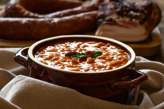 Minestra di Fagioli: Ricetta Perfetta, Segreti e Varianti Tradizionali