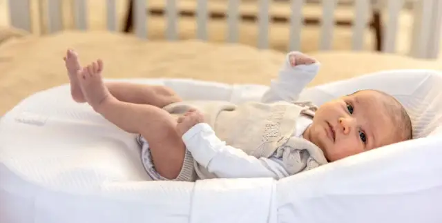 Materac dla niemowlaka: Wybierz bezpiecznie! Poradnik ekspertów