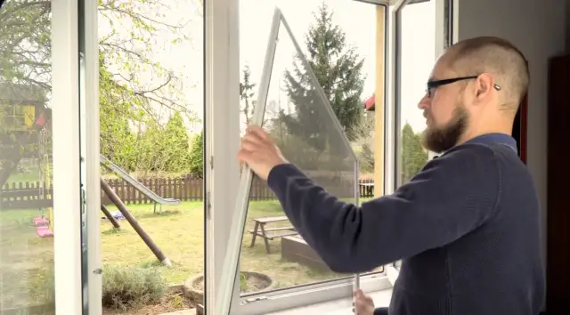 Jak zamocować moskitierę w oknie: krok po kroku do skutecznej ochrony