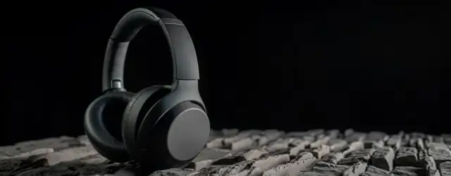 Słuchawki które nie przepuszczają dźwięku – najlepsze modele z ANC