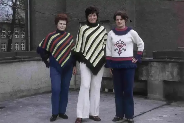 Jak stworzyć strój w stylu PRL? Przewodnik po modzie minionej epoki