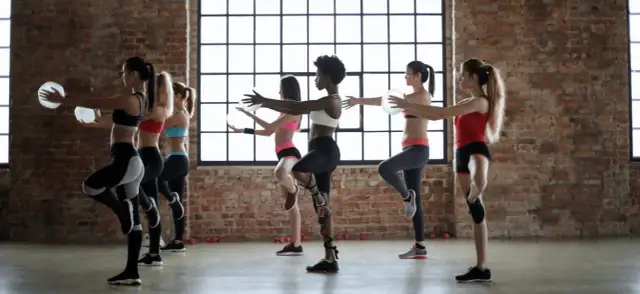 Ćwiczyć z kaszlem? Kiedy możesz, a kiedy musisz odpuścić?