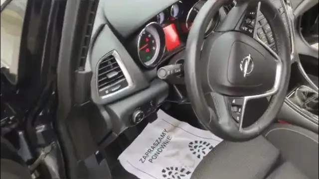 Jak włączyć podgrzewane fotele w Opel Astra J - proste rozwiązania