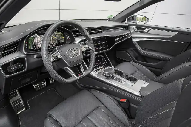 Luksusowe wnętrze Audi A6 C8: komfort i technologia w jednym