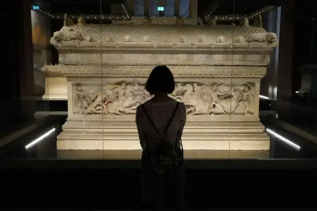 Co można robić po studiach historycznych? Odkryj ciekawe kariery