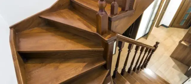 Opcje wyboru trepów drewnianych na schody, instalacja i utrzymanie trwałości