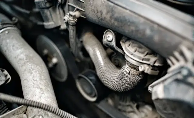 Chłodnica spalin 2.0 TDI: Rozpoznaj objawy i uniknij drogich usterek!