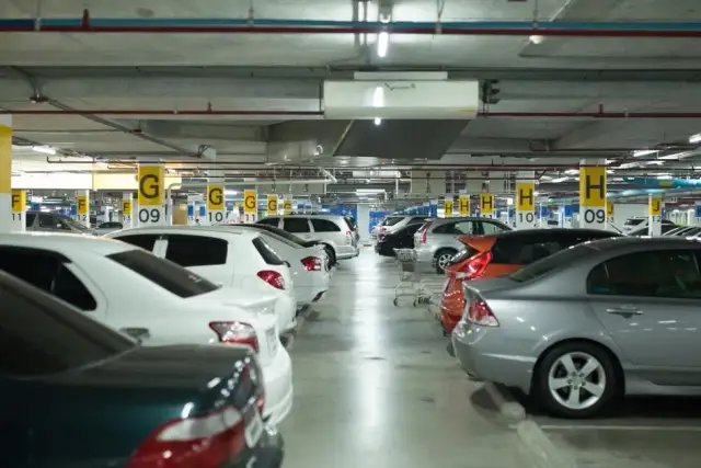 Ile kosztuje wynajem garażu murowanego? Sprawdź ceny i oferty