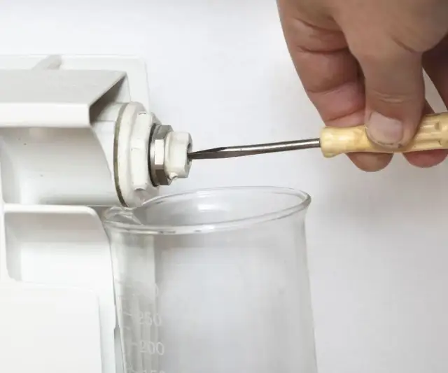 Jak odpowietrzyć grzejnik łazienkowy drabinkowy i uniknąć problemów z ciepłem