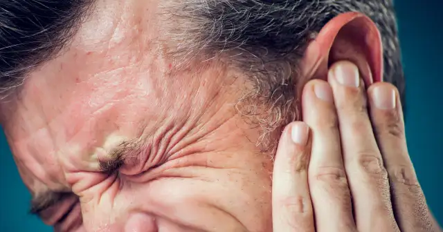 Szumy uszne: Kiedy to sygnał alarmowy? Kompleksowy poradnik.