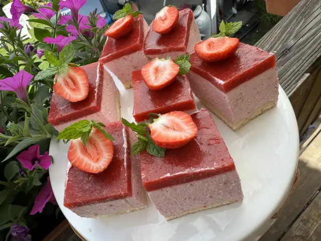 Jak zrobić galaretkę z truskawek - prosty przepis na pyszny deser