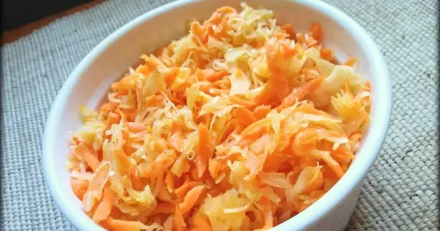 Ile kalorii ma surówka z kiszonej kapusty? Zaskakujące fakty o kaloriach